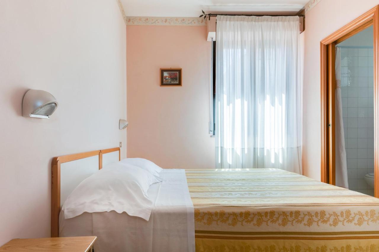 Hotel Sorriso Rimini Eksteriør bilde