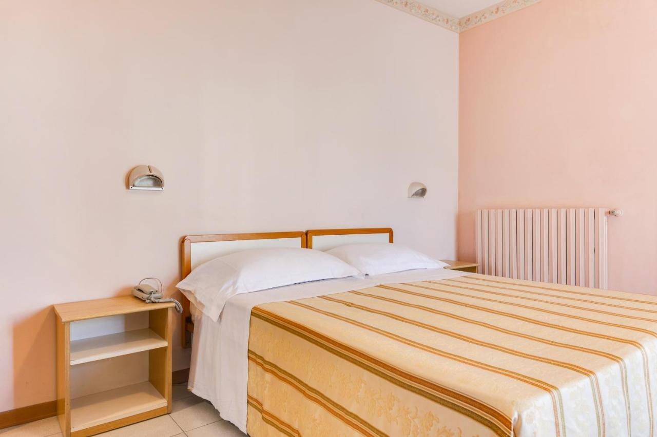 Hotel Sorriso Rimini Eksteriør bilde