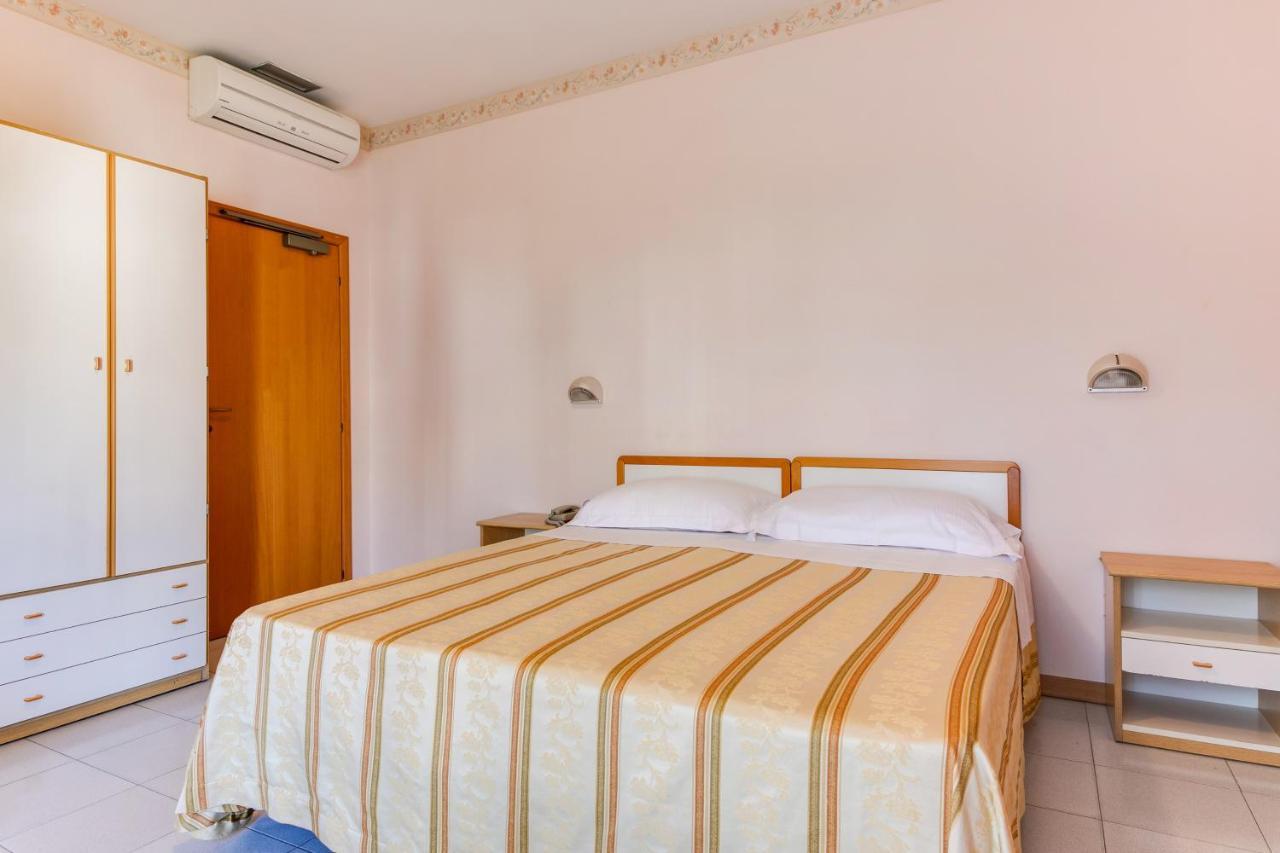 Hotel Sorriso Rimini Eksteriør bilde